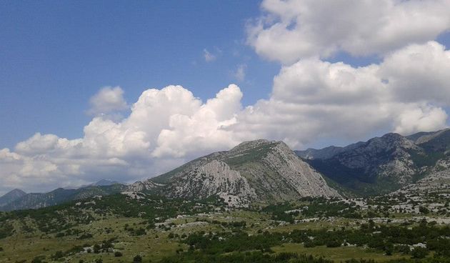 Obnova skloništa na Vlaškom gradu, foto: PD Paklenica