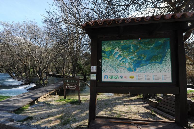 Obilaskom Nacionalnog parka Krka posjetitelji su obilježili 13. ožujka – Međunarodni dan rijeka. Photo: Hrvoje Jelavić/PIXSELL Obilaskom Nacionalnog parka Krka posjetitelji su obilježili 13. ožujka – Međunarodni dan rijeka. Photo: Hrvoje Jelavić/PIXSELL