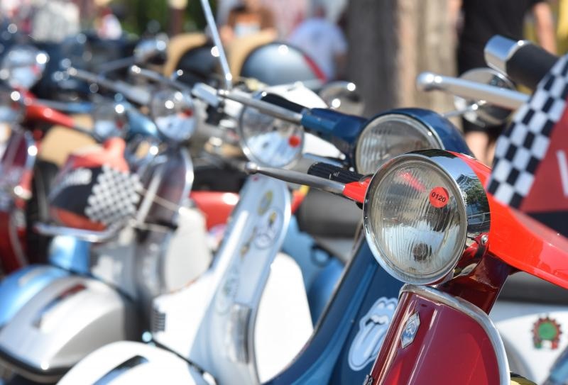 U Biogradu na moru zapoceo je Vespa World Days 2015 koji traje od 11-14. lipnja. Ocekuje se dolazak 5000 vozaca iz 32 zemlje. Photo: Hrvoje Jelavic/PIXSELL U Biogradu na moru zapoceo je Vespa World Days 2015 koji traje od 11-14. lipnja. Ocekuje se dolazak 5000 vozaca iz 32 zemlje. Photo: Hrvoje Jelavic/PIXSELL