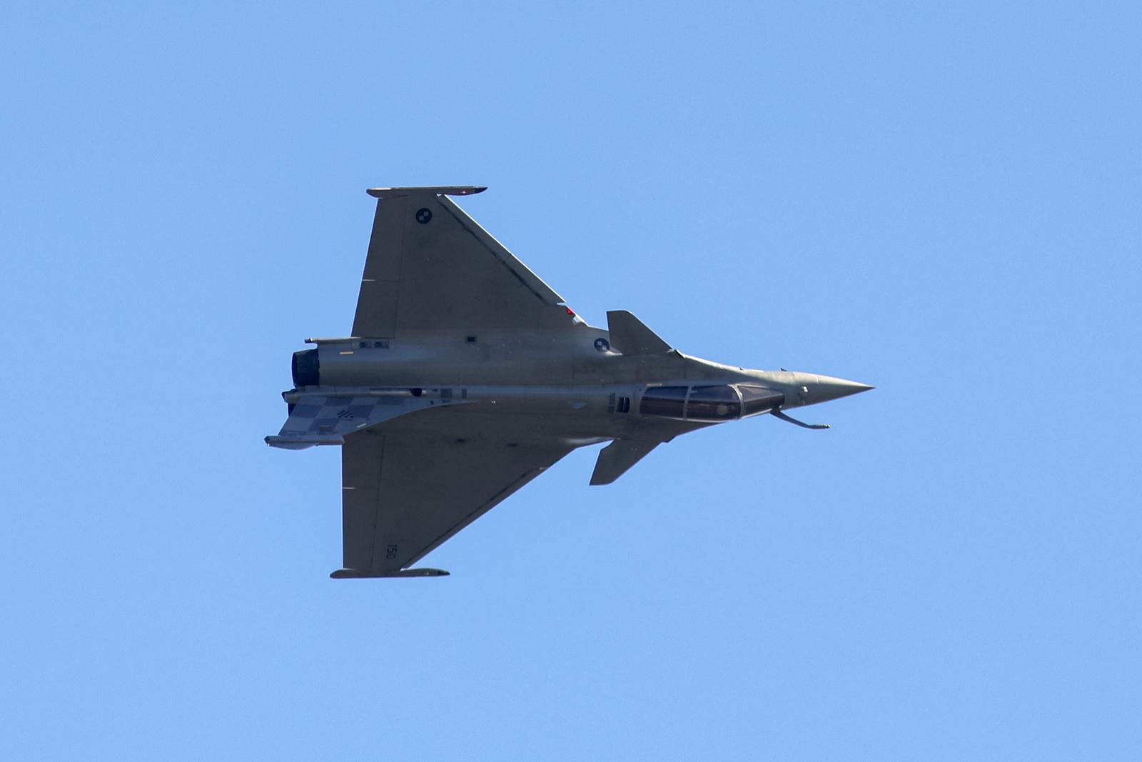 Zemunik: 20. obljetnica akrobatske grupe “Krila Oluje” Zemunik: 20. obljetnica akrobatske grupe “Krila Oluje”