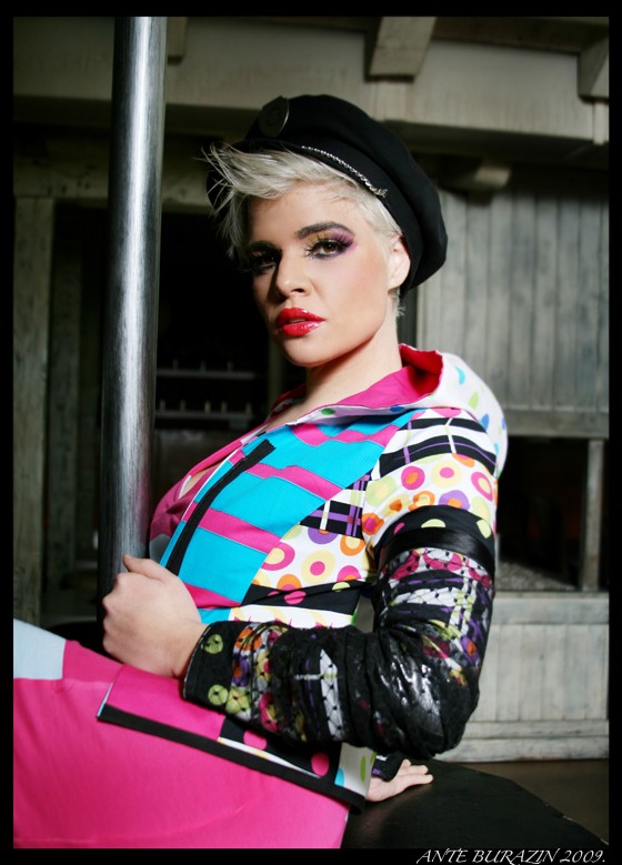 Martina Vrbos za Aragovićev BiteMyStyle (Cromoda.com) Martina Vrbos za Aragovićev BiteMyStyle (Cromoda.com)