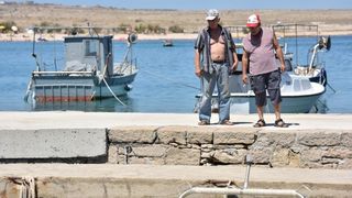 Ražančani saniraju štete nakon orkanske bure. Photo: Dino Stanin/PIXSELL