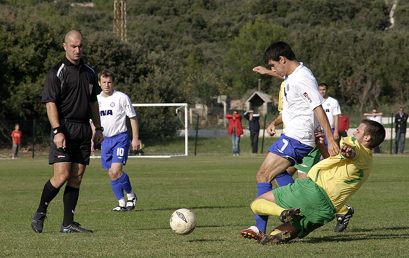 Hajduk – Zlatna Luka, Prijateljska utakmica povodom 75 godina osnivanja NK Zlatna luka