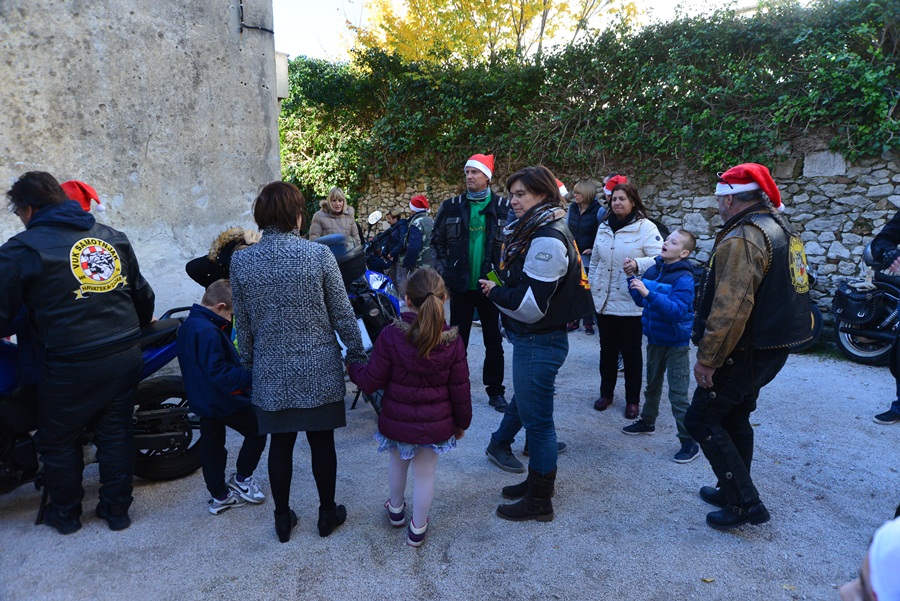 Zadarske Beštije posjetile mališane DV Latica, Foto: Iva Perinčić Zadarske Beštije posjetile mališane DV Latica, Foto: Iva Perinčić