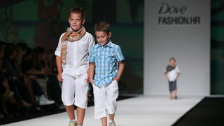 Zagreb, 300911.
Zagrebacki velesajam.
Modna revija Dove Fashion.hr proljece – ljeto 2012.
Na slici: revija AMR for Bambi.
Foto: Biljana Gaurina / CROPIX Zagreb, 300911.
Zagrebacki velesajam.
Modna revija Dove Fashion.hr proljece – ljeto 2012.
Na slici: revija AMR for Bambi.
Foto: Biljana Gaurina / CROPIX