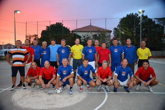 U povodu blagdana Kraljice Mira u Stanovima odigrana utakmica između liječnika i predstavnika Gradske uprave, Foto: Iva Perinčić