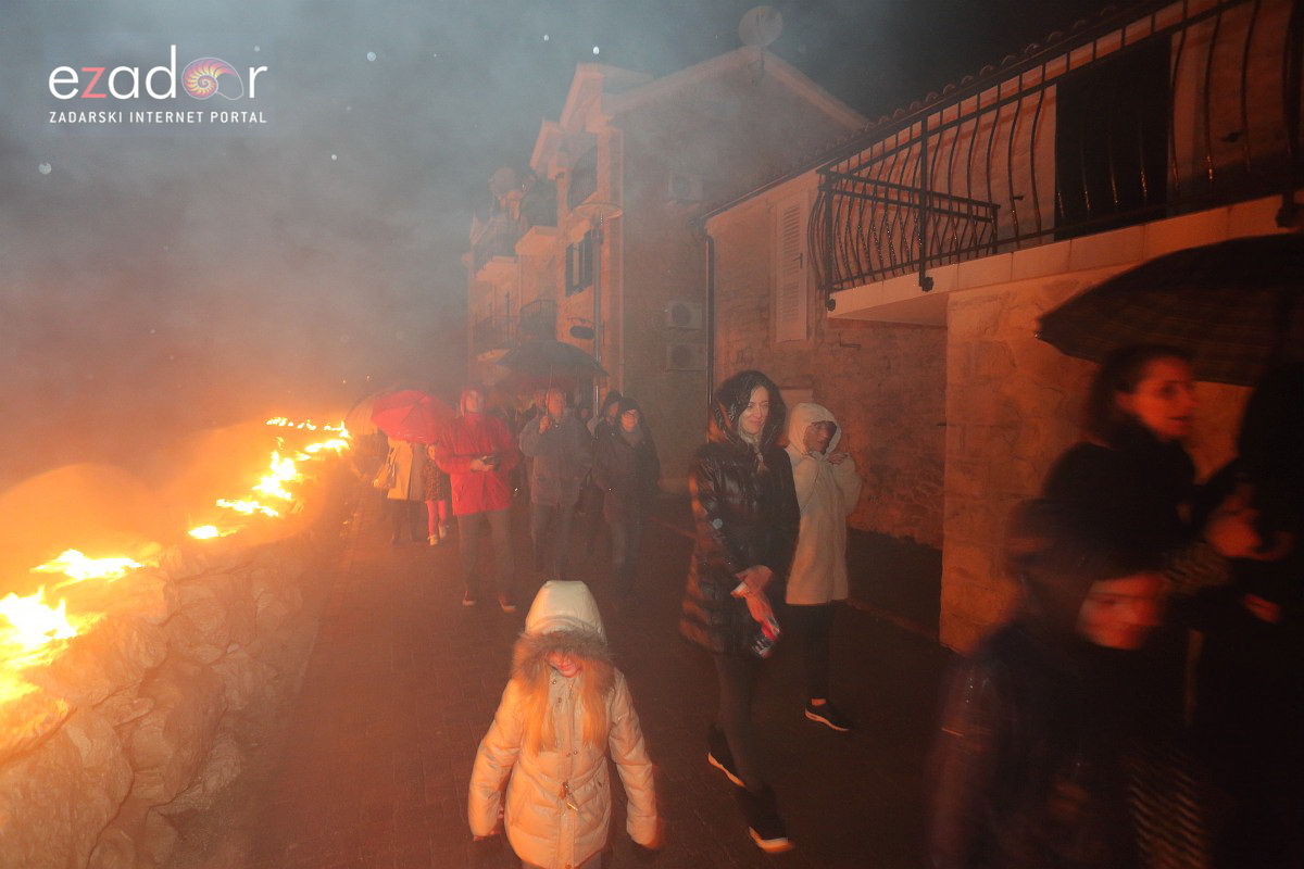 Bibinje: Tradicionalna procesija s Križem na Veliki Petak