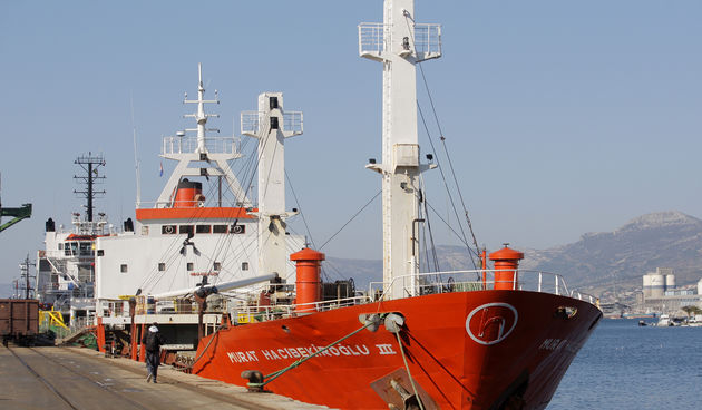 Nakon osukavanja brod se vratio u Split i privezao u splitskoj Sjevernoj luci . Istraga o nasukavanju je u tijeku . Na fotografiji : brod Murat Hacibekiroglu na vezu u Sjevernoj luci . Foto: Ante Cizmic / CROPIX