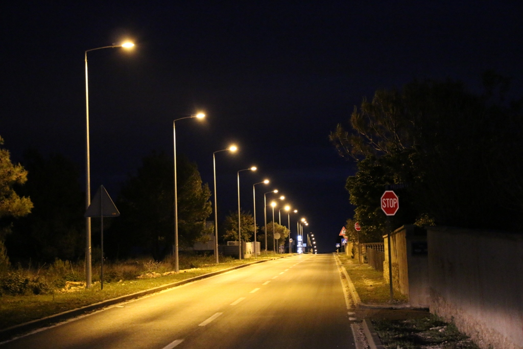 Rekonstrukcija ceste D-306 na Viru: Zasvijetlilo od Virskog mosta do centra!