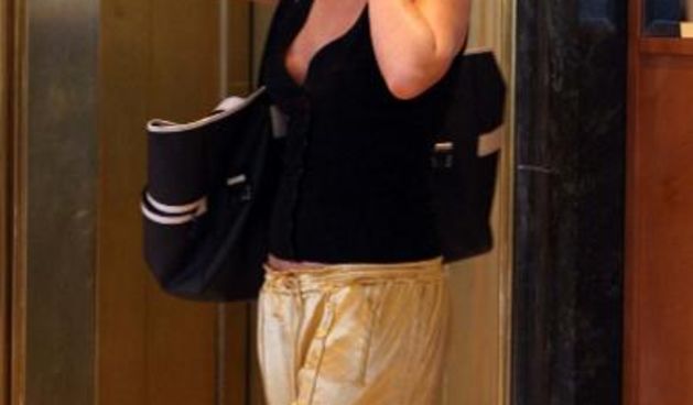 Tko zaslužuje titulu Modnog promašaja 2009.? Snježana Mehun? (Net.hr)