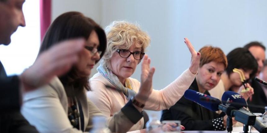 16.04.2015., Zagreb – Mandatno imunitetsko povjerenstvo Sabora RH ukinulo je na danasnjoj sjednici imunitet zastupniku Anti Jerolimovu za slucaj navodnog krivotorenja fakultetske diplome. Photo: Patrik Macek/PIXSELL 16.04.2015., Zagreb – Mandatno imunitetsko povjerenstvo Sabora RH ukinulo je na danasnjoj sjednici imunitet zastupniku Anti Jerolimovu za slucaj navodnog krivotorenja fakultetske diplome. Photo: Patrik Macek/PIXSELL