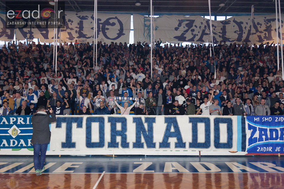 Humanitarno gledanje utakmice Zadar-Cibona u Jazinama Humanitarno gledanje utakmice Zadar-Cibona u Jazinama