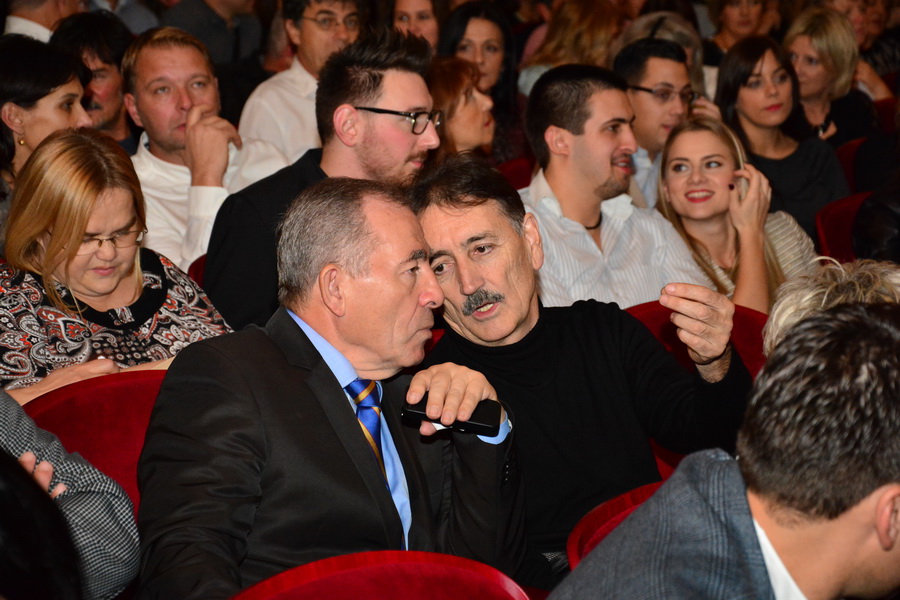 Gibonni nastupio u HNK Zadar, foto: Iva Perinčić Gibonni nastupio u HNK Zadar, foto: Iva Perinčić