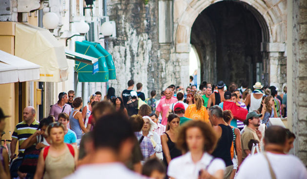 Đir po gradu 7. kolovoza 2012., guzva, ljudi, turisti (foto:Saša Čuka)
