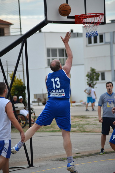 U povodu blagdana Kraljice Mira u Stanovima odigrana utakimica između veterana KK Zadar i Stanova, Foto: Iva Perinčić U povodu blagdana Kraljice Mira u Stanovima odigrana utakimica između veterana KK Zadar i Stanova, Foto: Iva Perinčić