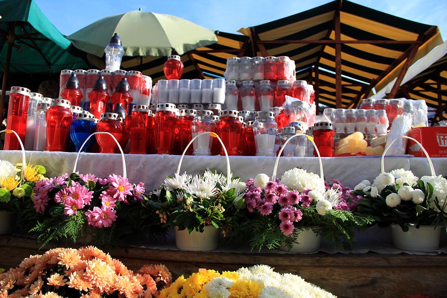 Započela prodaja cvijeća na zadarskoj tržnici, foto-I. Perinčić Započela prodaja cvijeća na zadarskoj tržnici, foto-I. Perinčić