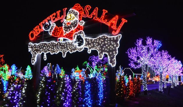 Uz 2,5 milijuna lampica zasjala ovogodišnja božićna bajka u Salajlandu