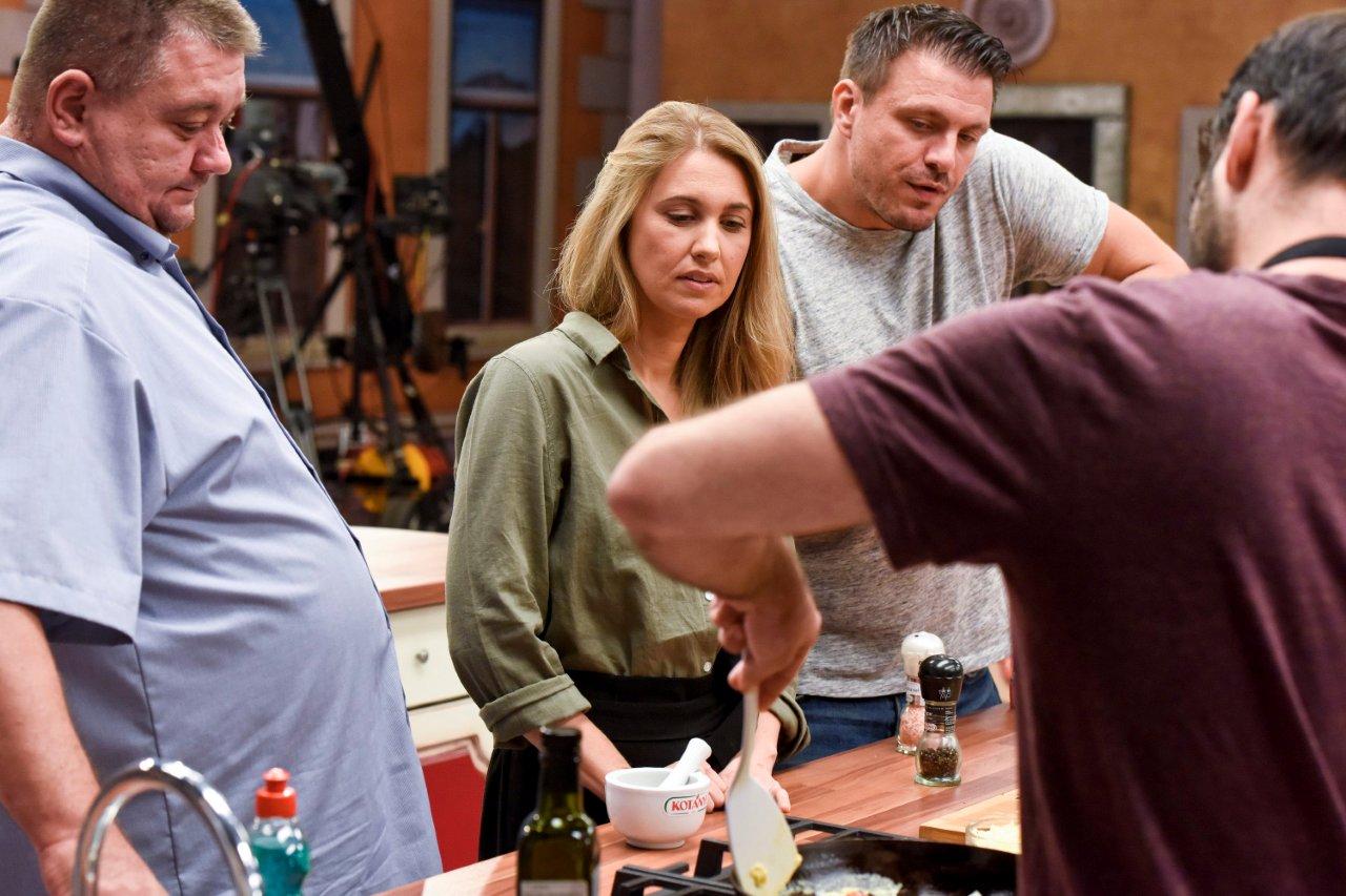 321 kuhaj, Mateja Domitrović, Mate Janković, Tomislav Špiček 321 kuhaj, Mateja Domitrović, Mate Janković, Tomislav Špiček