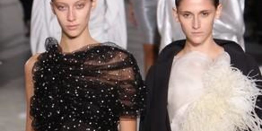 Crno-bijela kombinacija (24sata.hr) Crno-bijela kombinacija (24sata.hr)