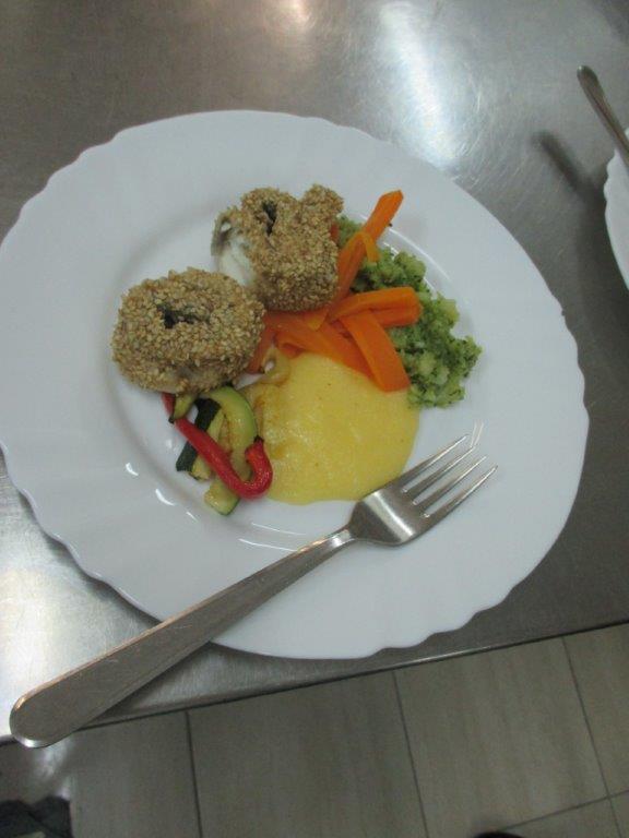 Renato Kraljev održao edukaciju kuhara u projektu “Riblja kašeta zdravlja” Renato Kraljev održao edukaciju kuhara u projektu “Riblja kašeta zdravlja”