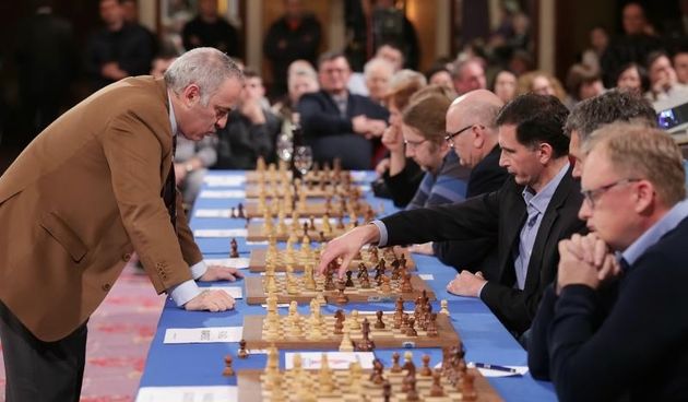 27.12.2015., Zagreb -?Proslavljeni?ruski sahovski velemajstor, bivsi svjetski prvak?52-godisnji?Gari Kasparov?odigrao simultanku?u hotelu Westin. Dragan Primorac. Photo:?Tomislav Miletic/PIXSELL