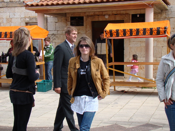 Humanitani uskrsni konvoj Zadar – Oklaj