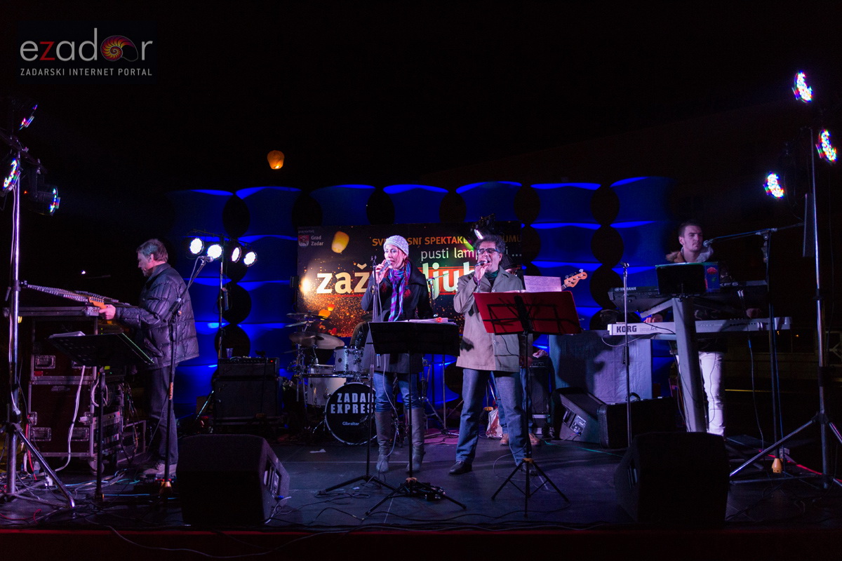 Humanitarni svjetlosni spektakl “Zaželi ljubav” na zadarskom Forumu, 18. veljače 2017. Humanitarni svjetlosni spektakl “Zaželi ljubav” na zadarskom Forumu, 18. veljače 2017.