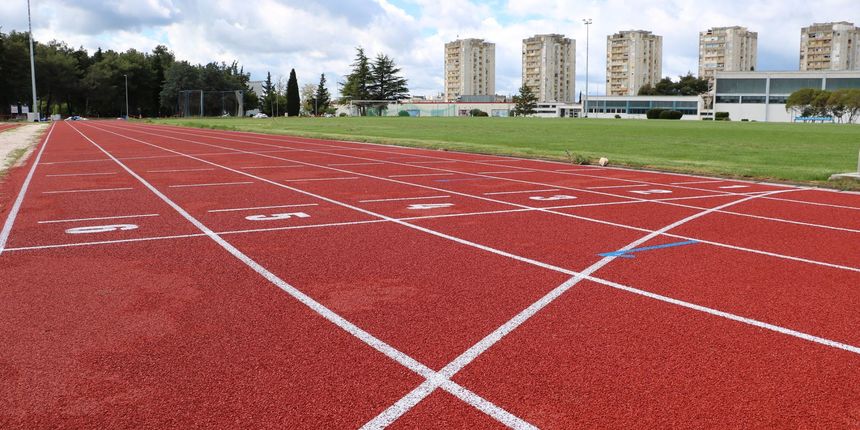 Radovi na obnovi ŠC Višnjik u završnoj su fazi Radovi na obnovi ŠC Višnjik u završnoj su fazi
