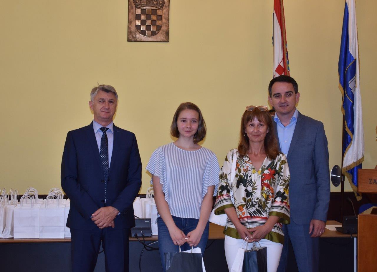 Prijem za nagrađivane učenike osnovnih i srednjh škola