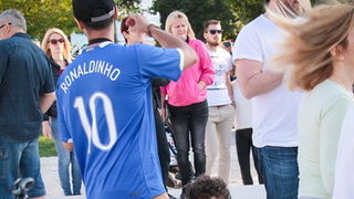 Glazbeno scenski nastup “Iskra ljubavi za mir” i grupna meditacija na Forumu