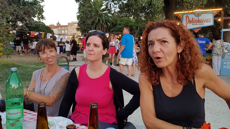 Zalazak sunca i Craft Beer Festival na zadarskoj rivi. Foto: Mladen Malik Zalazak sunca i Craft Beer Festival na zadarskoj rivi. Foto: Mladen Malik