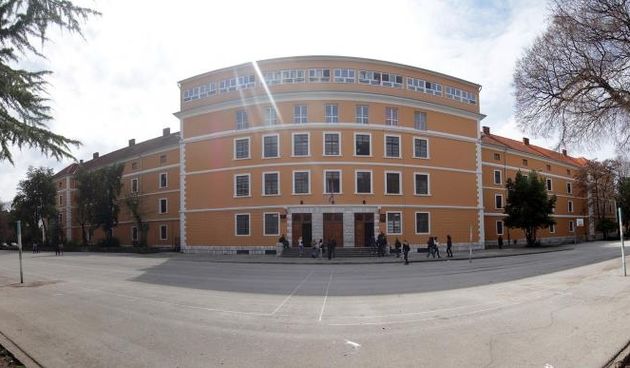 Zgrada gimnazija Jurja Barakovic i Vladimira Nazora u Zadru. Photo: Filip Brala/PIXSELL