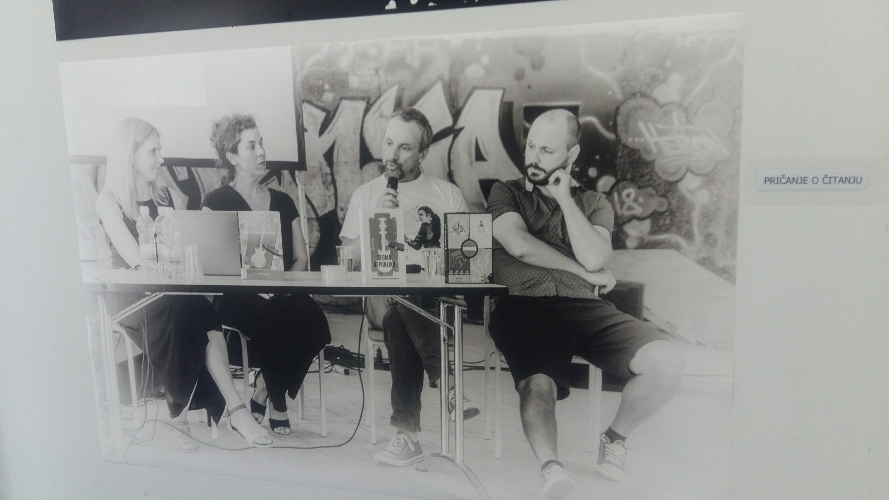 Izložba Jerolima Vulića: Zadrani ulovljeni u zanosu čitanja Izložba Jerolima Vulića: Zadrani ulovljeni u zanosu čitanja