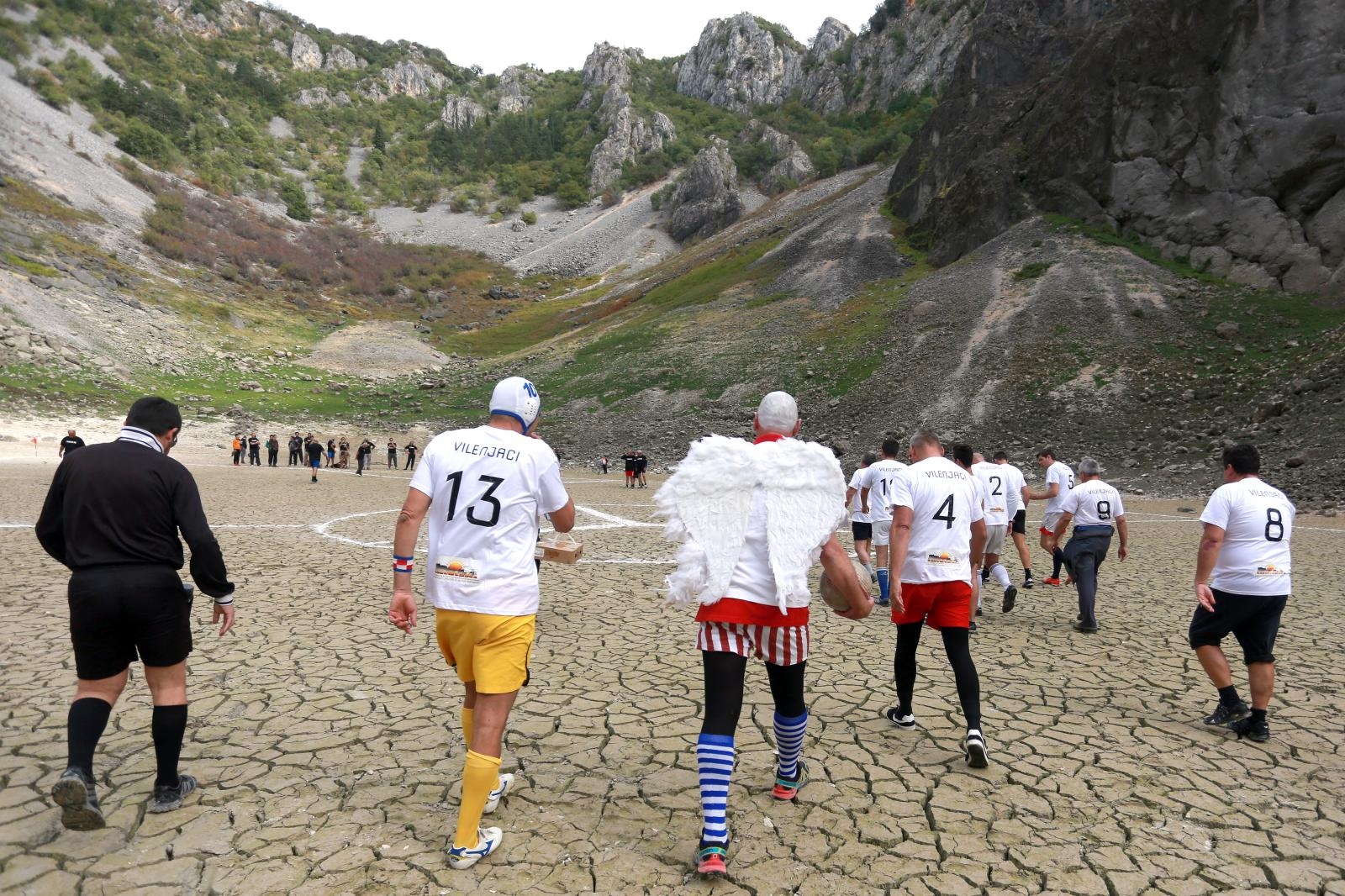 Utakmica na dnu jezera