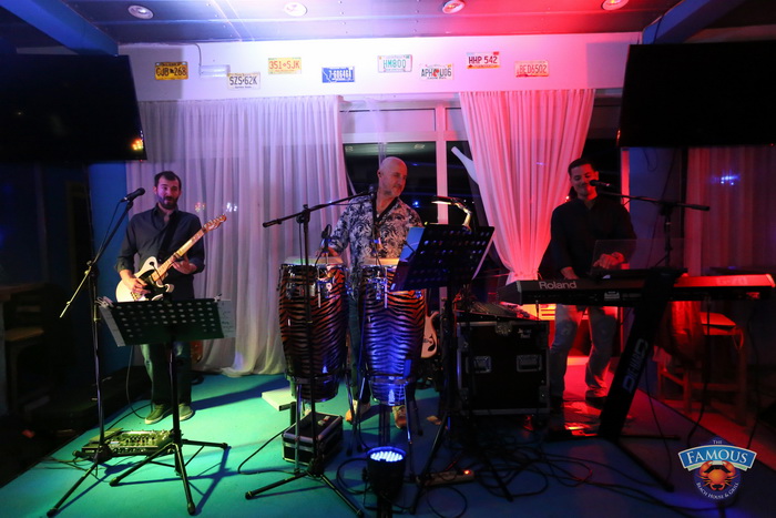 Friday Night Live: Jet Set Band @ Famous Beach Bar & Grill. Foto: Ivan Brčić Friday Night Live: Jet Set Band @ Famous Beach Bar & Grill. Foto: Ivan Brčić