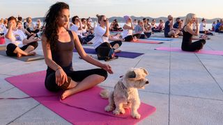 Međunarodni dan joge na Pozdrav suncu