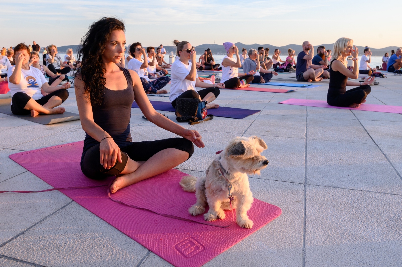 Međunarodni dan joge na Pozdrav suncu