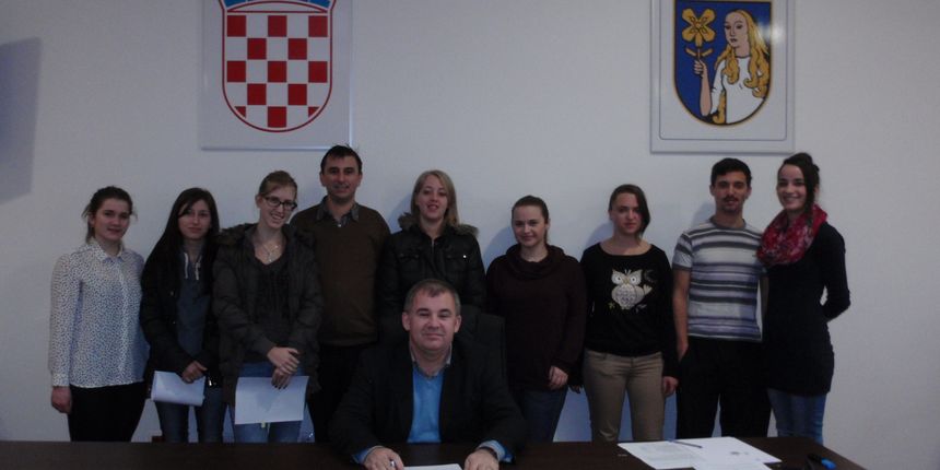 Jasenice: Održan tradicionalni božićni domjenak za studente i učenike srednjih škola