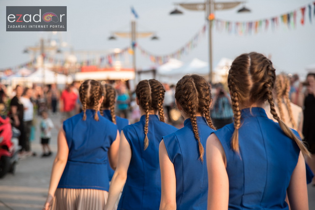 Otvoren 12. biogradski Gastro stol Otvoren 12. biogradski Gastro stol