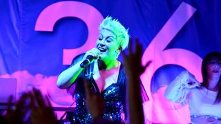 Vir : Colonia rasplesala tisuće posjetitelja na Viru ; foto Iva Perinčić Vir : Colonia rasplesala tisuće posjetitelja na Viru ; foto Iva Perinčić