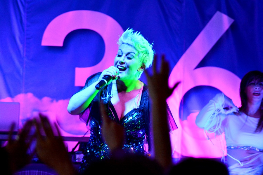 Vir : Colonia rasplesala tisuće posjetitelja na Viru ; foto Iva Perinčić Vir : Colonia rasplesala tisuće posjetitelja na Viru ; foto Iva Perinčić