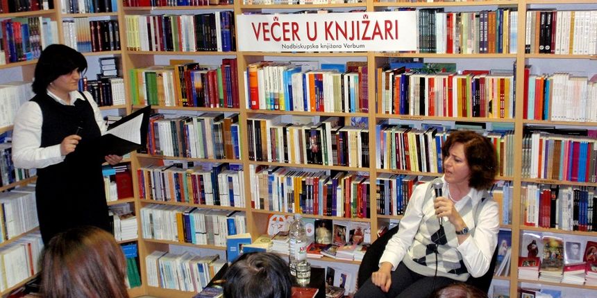 Večer u knjižari s Helenom Peričić, foto: Karla Šorić Večer u knjižari s Helenom Peričić, foto: Karla Šorić
