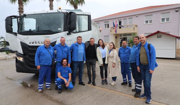Čisti otok Vir – Iveco kamion za odvoz otpada i smeća