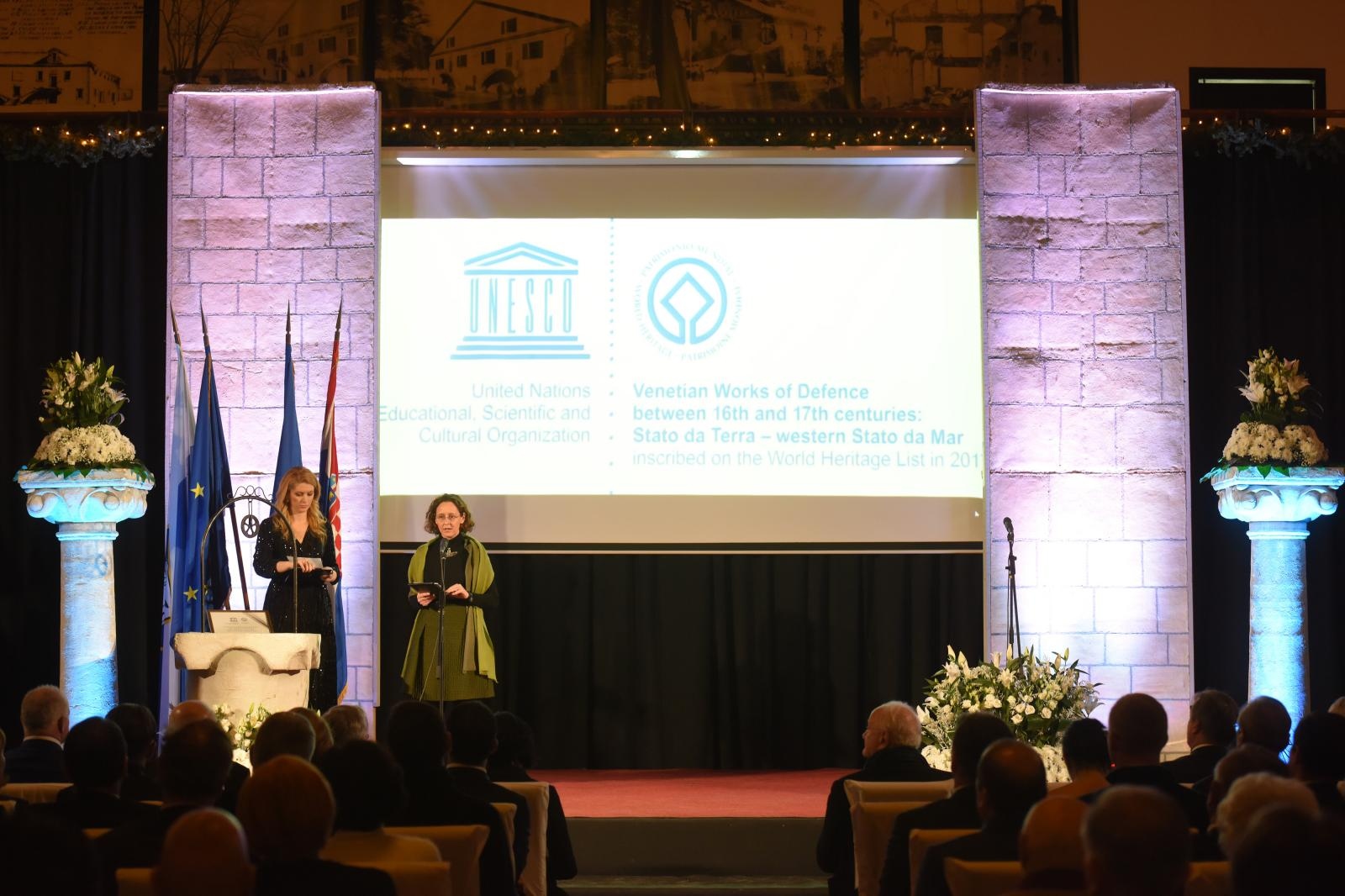 Gradonačelniku Zadra Branku Dukiću uručena povelja UNESCO-a