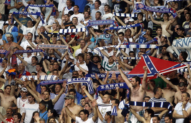 Zadar, 080610.
Dvorana Kresimir Cosic.
Cetvrta finalna kosarkaska utkmica izmedju Zadra i Cibone.
Na fotografiji: navijaci Zadra, Tornado.
Foto: Jure Miskovic / CROPIX Zadar, 080610.
Dvorana Kresimir Cosic.
Cetvrta finalna kosarkaska utkmica izmedju Zadra i Cibone.
Na fotografiji: navijaci Zadra, Tornado.
Foto: Jure Miskovic / CROPIX
