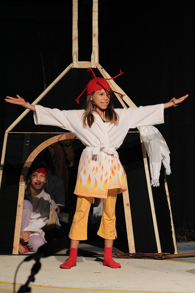 Diklo: “Šuma Striborova” u izvedbi kazališne radionice Donatolina, foto: Iva Perinčić Diklo: “Šuma Striborova” u izvedbi kazališne radionice Donatolina, foto: Iva Perinčić