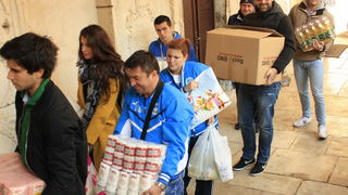 Zadarski sportaši i sportski novinari velikog srca napunili Socijalnu samoposlugu Zadarski sportaši i sportski novinari velikog srca napunili Socijalnu samoposlugu