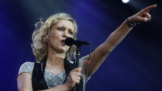 Split, 130610.
U Spaladium Areni odrzan je koncert na kojem je prikupljan novac koji ce biti iskoristen za pravnu pomoc hrvatskim generalima koji odgovaraju u Haagu i pred hrvatskim pravosudjem. Nastupali su Thompson, Oliver Dragojevic, KUD Cambi, Dalmati Split, 130610.
U Spaladium Areni odrzan je koncert na kojem je prikupljan novac koji ce biti iskoristen za pravnu pomoc hrvatskim generalima koji odgovaraju u Haagu i pred hrvatskim pravosudjem. Nastupali su Thompson, Oliver Dragojevic, KUD Cambi, Dalmati