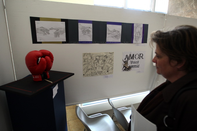 Zadar, 090413.
Narodni muzej, Poluotok. Zupanijska smotra Art dizajn ucenika srednjih skola Zadarske zupanije. Tema ovogodisnje smotre je: Amor vincit omnia (Ljubav sve pobjedjuje). Na smotri sudjeluje 8 srednjih skola Zadarske zupanije, a izlozeno je ok Zadar, 090413.
Narodni muzej, Poluotok. Zupanijska smotra Art dizajn ucenika srednjih skola Zadarske zupanije. Tema ovogodisnje smotre je: Amor vincit omnia (Ljubav sve pobjedjuje). Na smotri sudjeluje 8 srednjih skola Zadarske zupanije, a izlozeno je ok