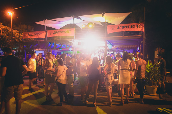 Turanjska fešta u Menfisto baru, 16.7.2015. (foto: Ivan Toman) Turanjska fešta u Menfisto baru, 16.7.2015. (foto: Ivan Toman)